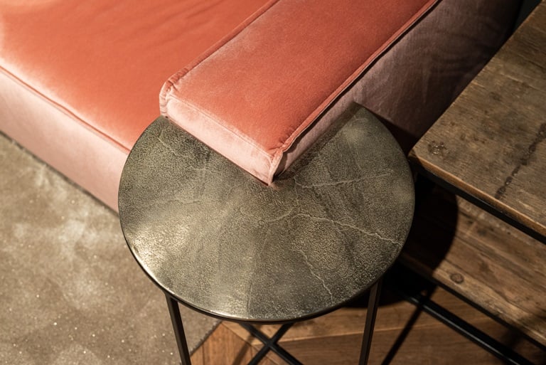 Side table (Champagne gold)