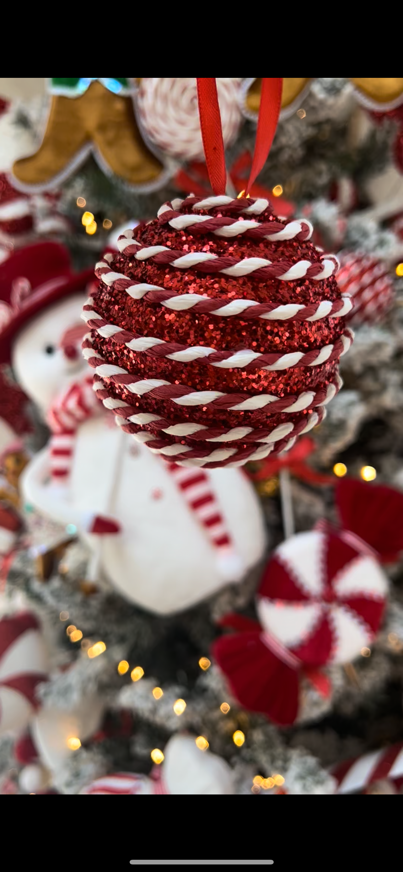 Candy Cane Red&White Bauble 8cm